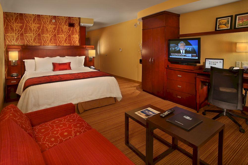 คอร์ตยาร์ด สจ็วร์ต Hotel สจ๊วต ภายนอก รูปภาพ