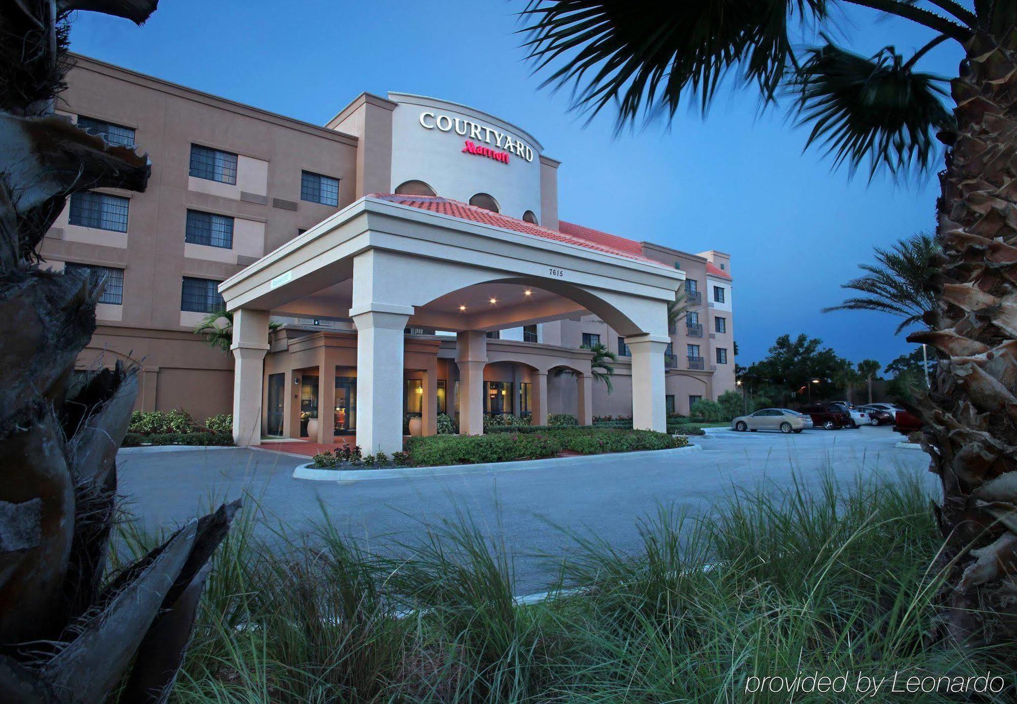 คอร์ตยาร์ด สจ็วร์ต Hotel สจ๊วต ภายนอก รูปภาพ